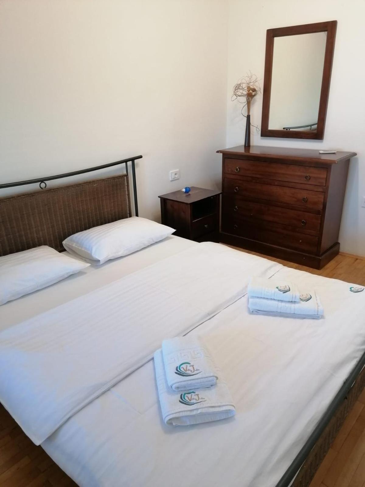 Apartments Villa Julia تروغير المظهر الخارجي الصورة