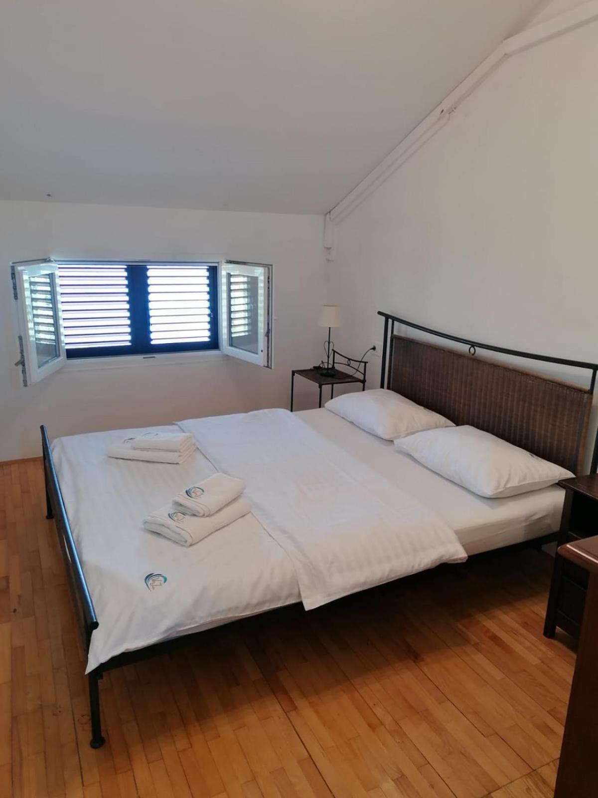 Apartments Villa Julia تروغير المظهر الخارجي الصورة